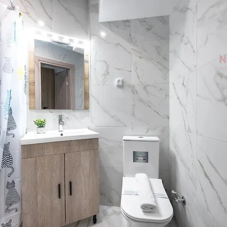 Di Legno, Nilie Hospitality Mgmt * 塞萨洛尼基